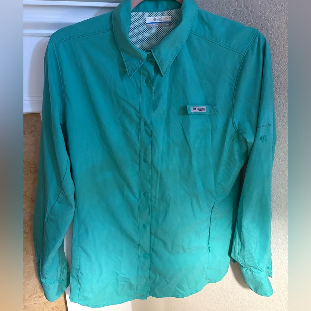 Columbia Aqua Outdoor Shirt